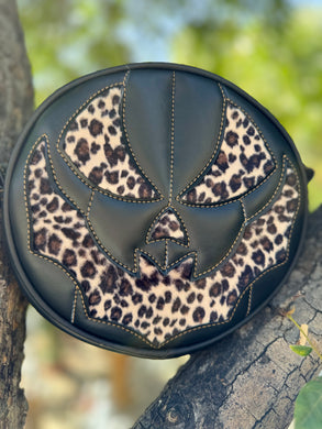 Handcrafted Small Bat mouth Black and leopard