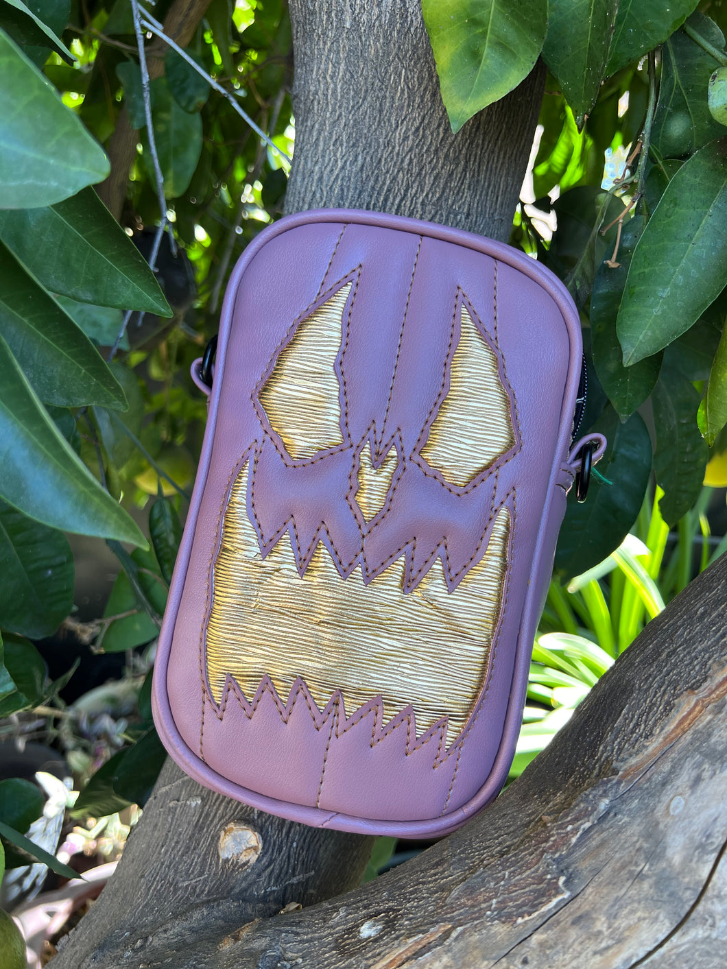 Handcrafted: Side Bag Mauve and Gold