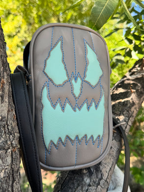 Handcrafted: Side Bag Grey and soft blue