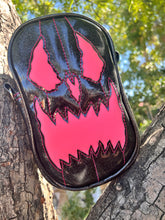 Load image into Gallery viewer, Handcrafted: Side Bag black and Pink