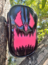 Load image into Gallery viewer, Handcrafted: Side Bag black and Pink