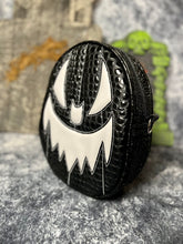 Load image into Gallery viewer, Hand Crafted : Oval Pumpkin Black Croc and White